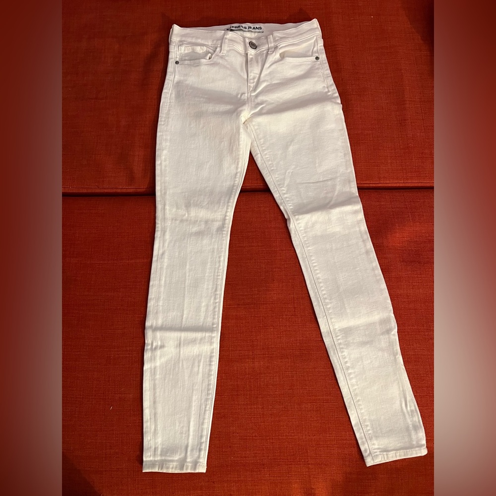 Express White Mid-Rise Legging Jeans Size 2